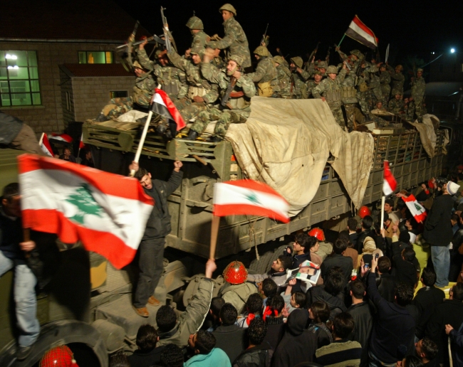 İç savaş sırasında Lübnan'a giren Suriye Ordusu, 2005 yılında eski Başbakan Refik Hariri suikastından sonra oluşan baskı sonucu ülkeden çekildi. Fotoğraf: Reuters